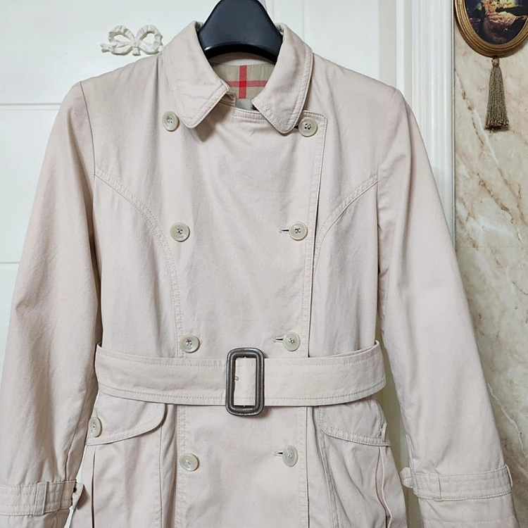 (140호) 10y. 버버리 키즈 트렌치코트 / 키즈 여아 주니어 몽클레어 구찌 펜디 디올 셀린느--3