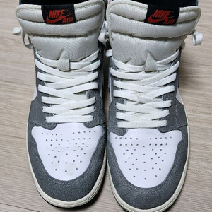 (300) 나이키 조던1 레트로하이 OG 블랙앤스모크 그레이 DZ5485-051 이미지