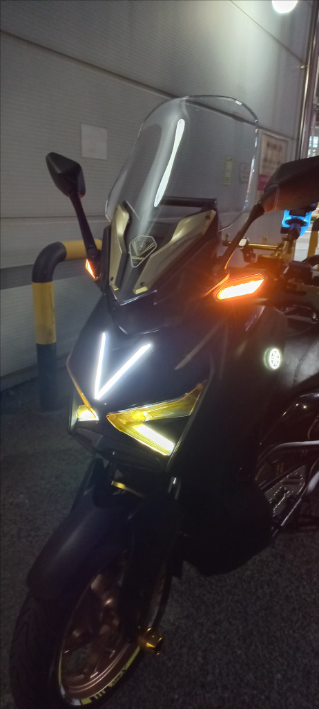 부산) XMAX 300 24년식 신형 블랙무광--8