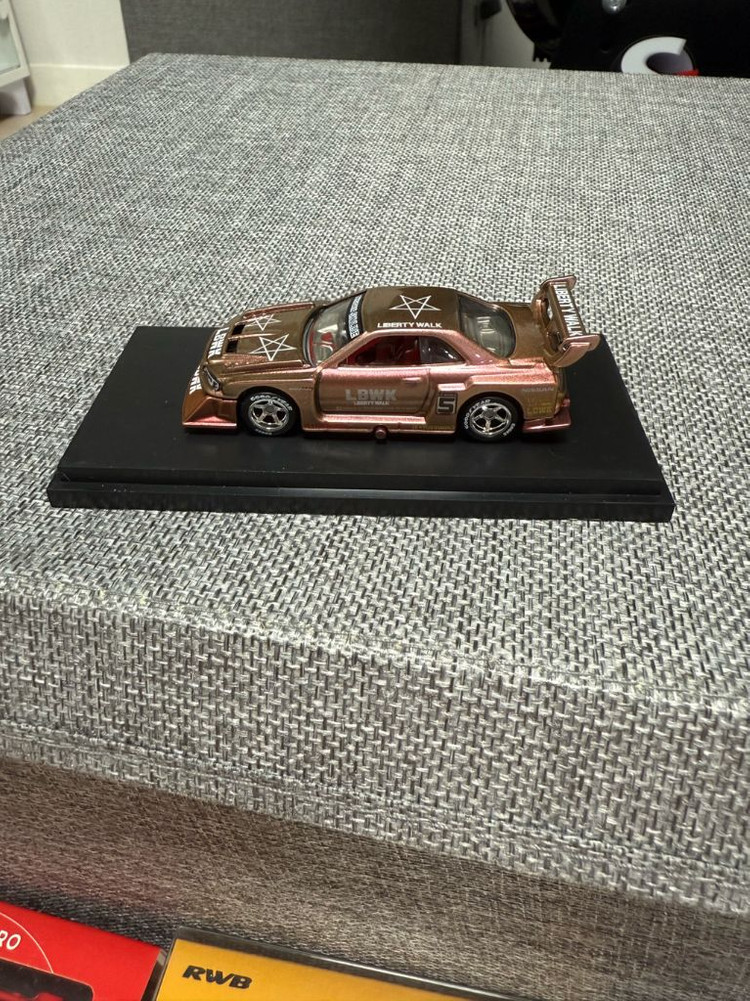 핫휠 디제이커스텀 알삼사 r34 핑크카멜레온--4