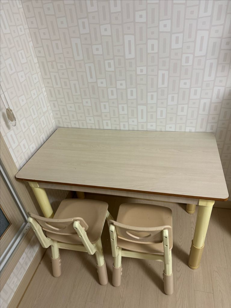 하이솔로몬 스위티 2인 유아 원목 책상 의자 세트--1
