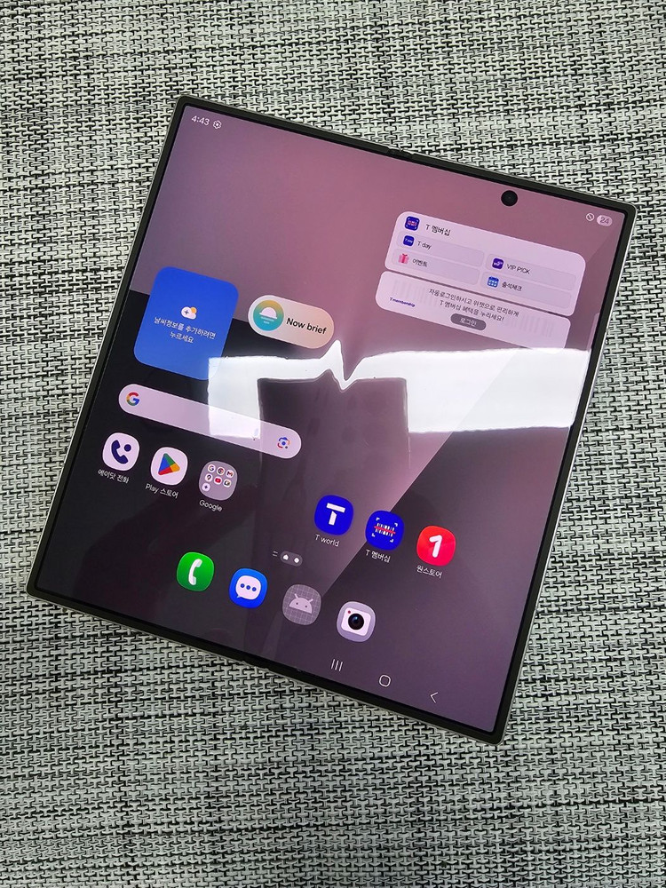 (신폰급) 갤럭시 폴드7 256G 실버 25년 12월개통 검수완료 초SSS급 선물용추천 160만팝니다@ 이미지