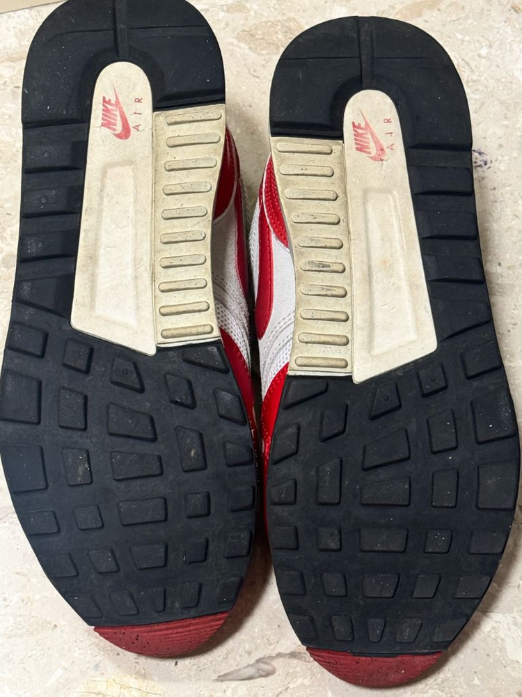 (한정판) 나이키 에어 오디세이 유니섹스버시티 운동화 판매합니다.--2