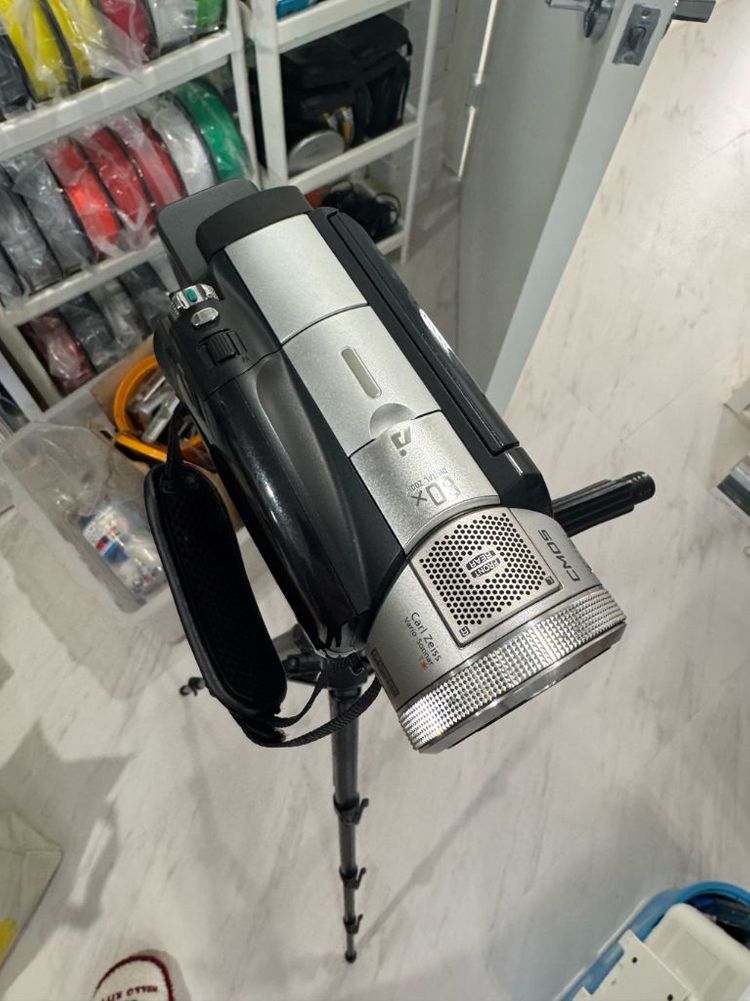 소니 Full HD 핸디캠 30GB HDD HDR-SR1--6