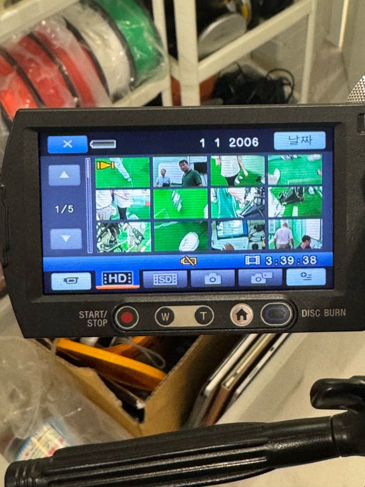 소니 Full HD 핸디캠 30GB HDD HDR-SR1--8