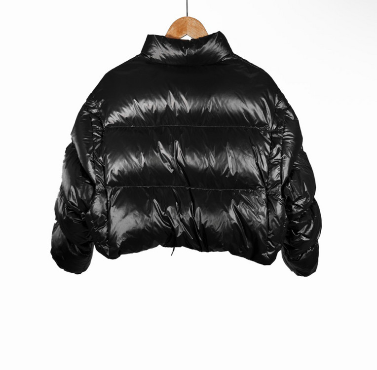 [42] 프라다 여성 삼각로고 리나일론 컨버터블 숏 패딩 자켓 블랙--1