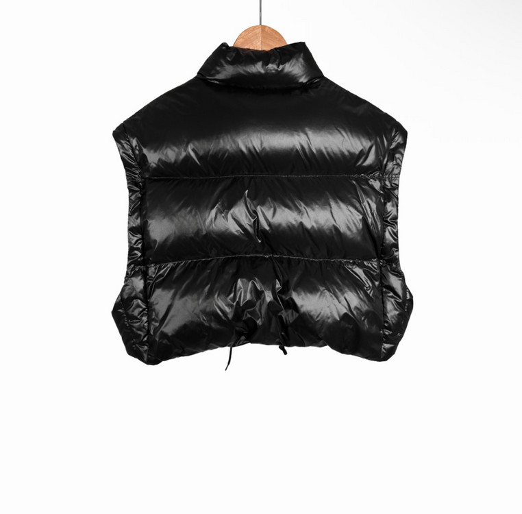 [42] 프라다 여성 삼각로고 리나일론 컨버터블 숏 패딩 자켓 블랙--3