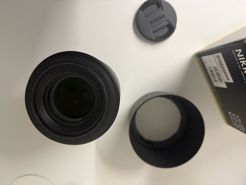 Z마운트 105mm f/2.8 VR S 렌즈 이미지