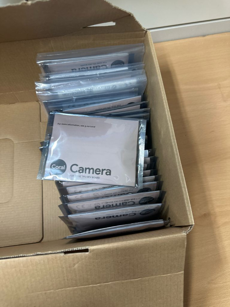 구글 코랄 개발 보드 Google Coral Dev Board + 카메라 모듈 + 시스템 온 모듈 팝니다.--1