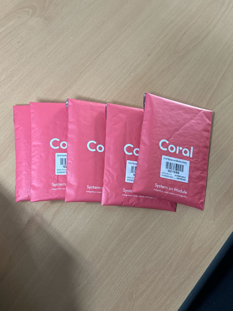 구글 코랄 개발 보드 Google Coral Dev Board + 카메라 모듈 + 시스템 온 모듈 팝니다.--2