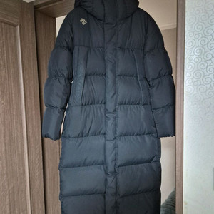 데상트 롱패딩 100