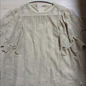 레이스 블라우스