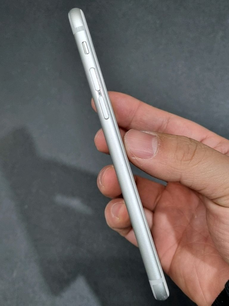 아이폰6 16GB 실버 배터리 93%--3