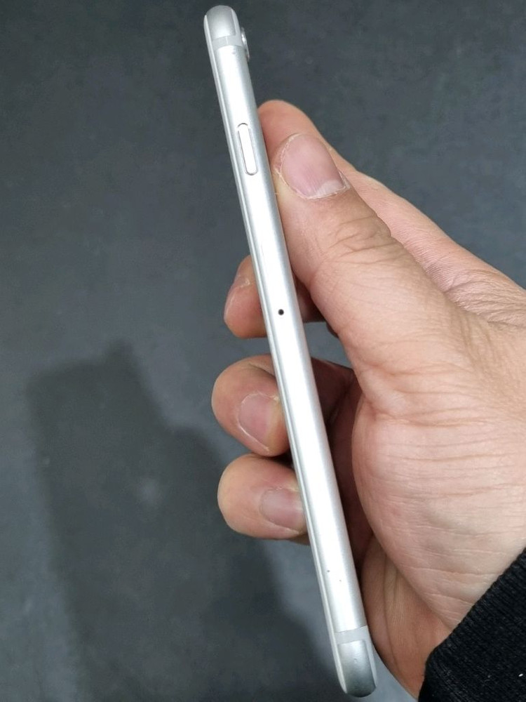 아이폰6 16GB 실버 배터리 93%--5