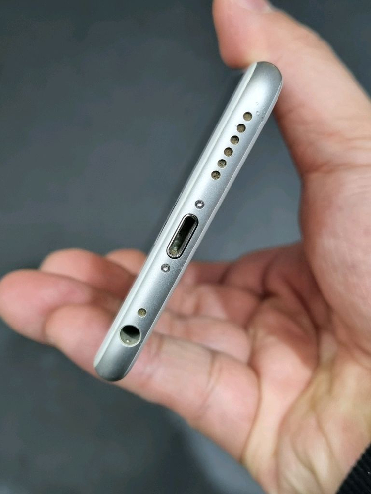 아이폰6 16GB 실버 배터리 93%--6