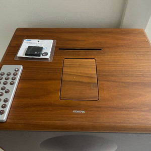 제네바 클래식 스피커 L 월넛 1세대 스탠드포함 이미지