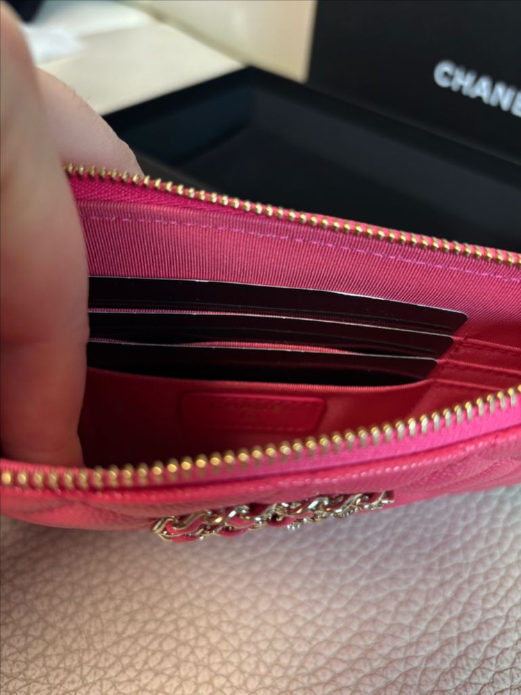 [미사용][정품]샤넬 19 하프체인 로고 캐비어 클러치백--7