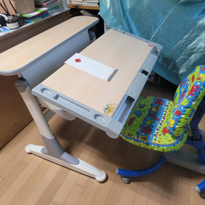 컴프프로 높이조절 책상