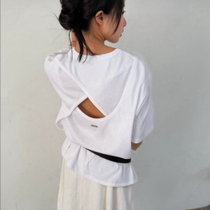 <새상품> 백트임 티셔츠 2color