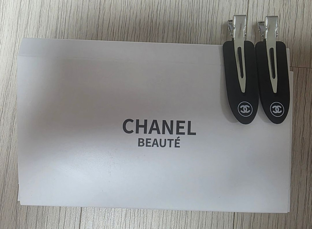 샤넬 뷰티 헤어핀/헤어클립 세트 이미지