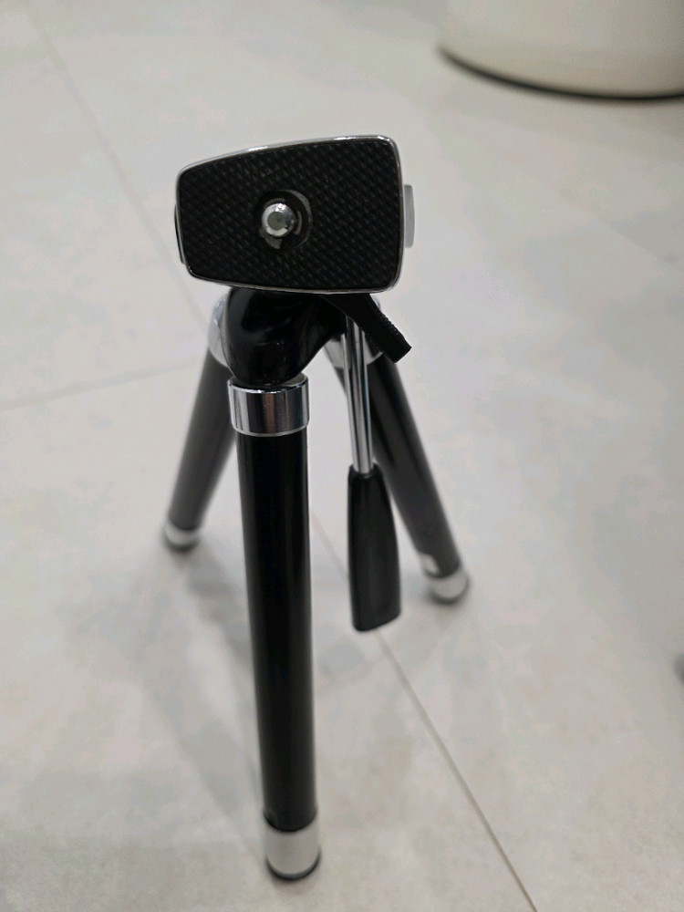 FOCUS 카메라 삼각대--2