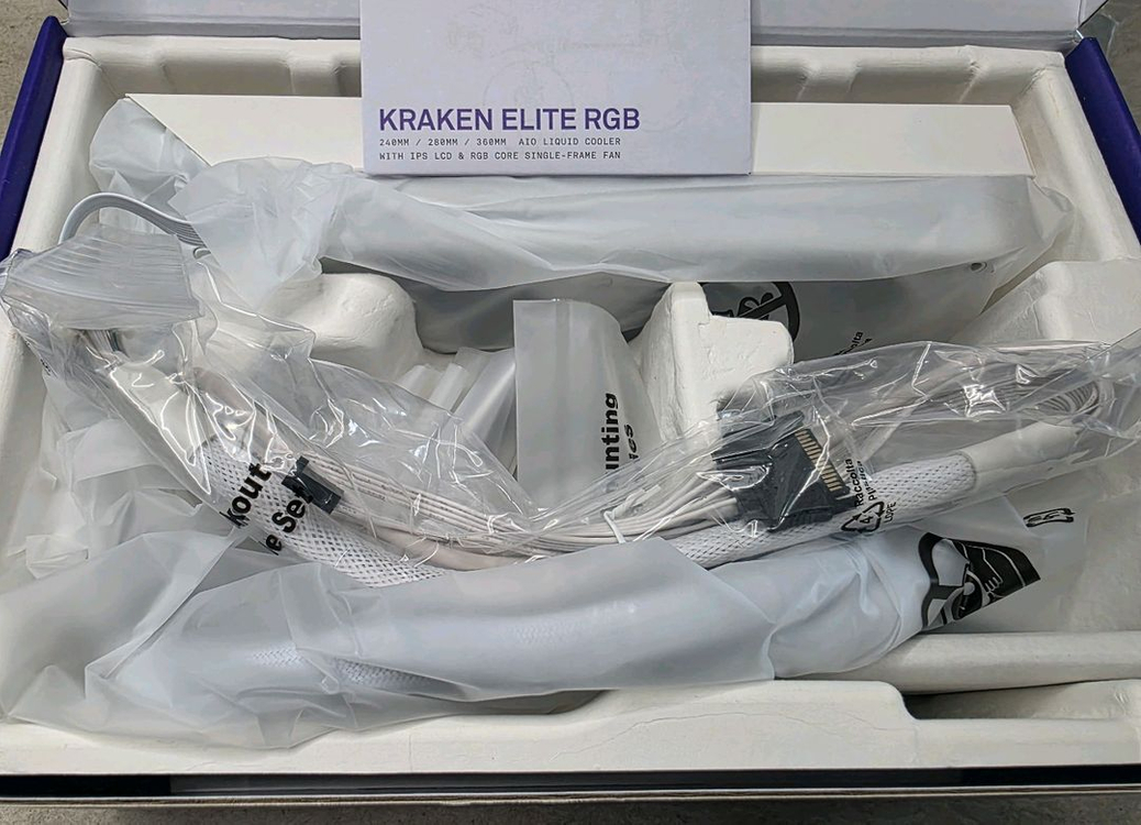 [새상품/최신버전] WHITE x Kraken Elite V2 240 RGB--2