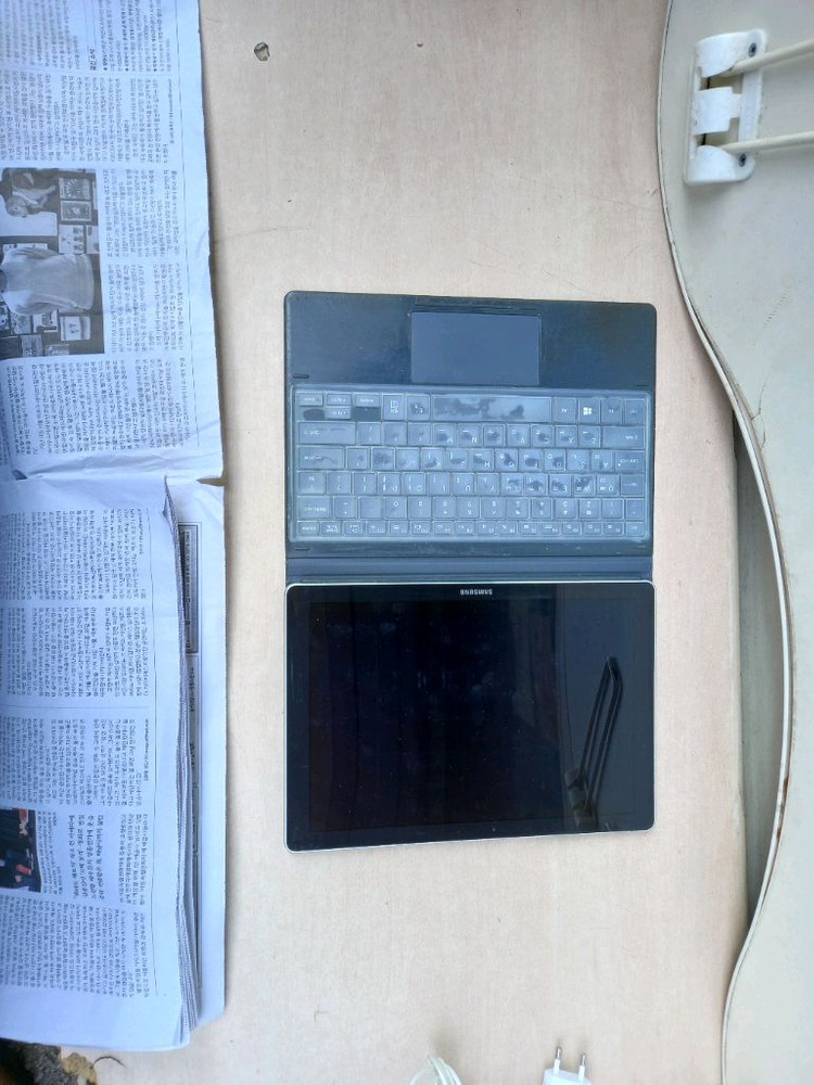 삼성 갤럭시북 SM-W727 이미지