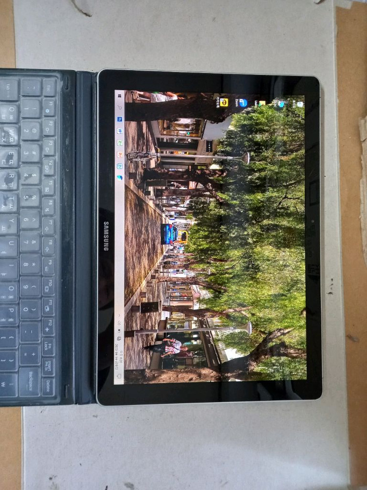 삼성 갤럭시북 SM-W727 이미지