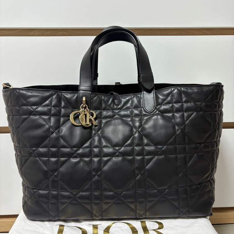 디올 뚜주흐백 블랙 라지 국내매장구매 팝니다.--1