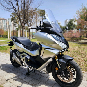 혼다 포르자750 22년형 무꿍무슬립 팝니다