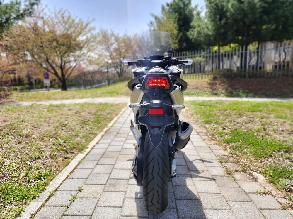 혼다 포르자750 22년형 무꿍무슬립 팝니다--1