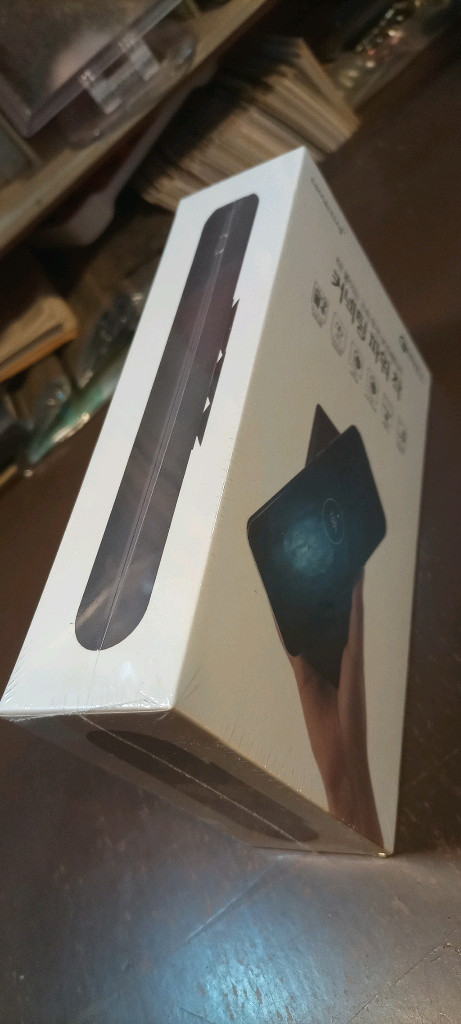 미개봉) 새상품) 대용량 고속 무선 보조배터리 Wireless Power Bank--2