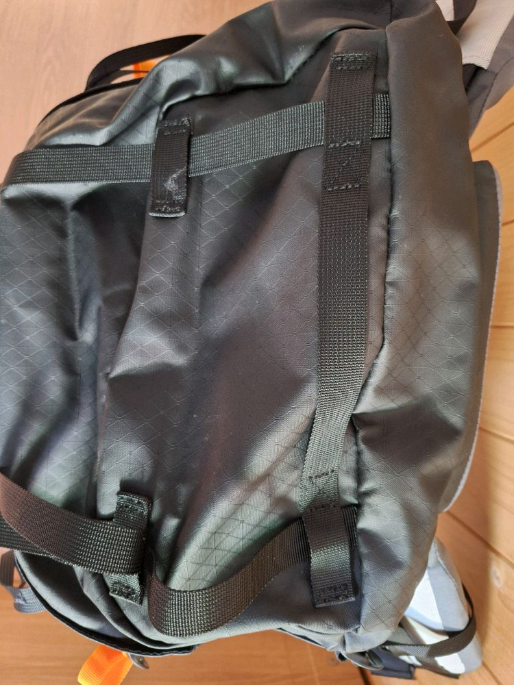 로우프로 프로스포츠 프로 70L S-M 사이즈, 로우프로 기어업 케이스 라지 일괄 택포 285000 팝니다.--3