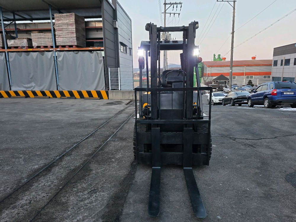 현대3톤 중고지게차 HR30D 이미지