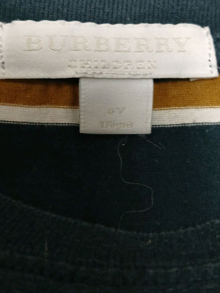 버버리 키즈 스트라이프 긴팔 티셔츠 사이즈 6y 116cm 이미지