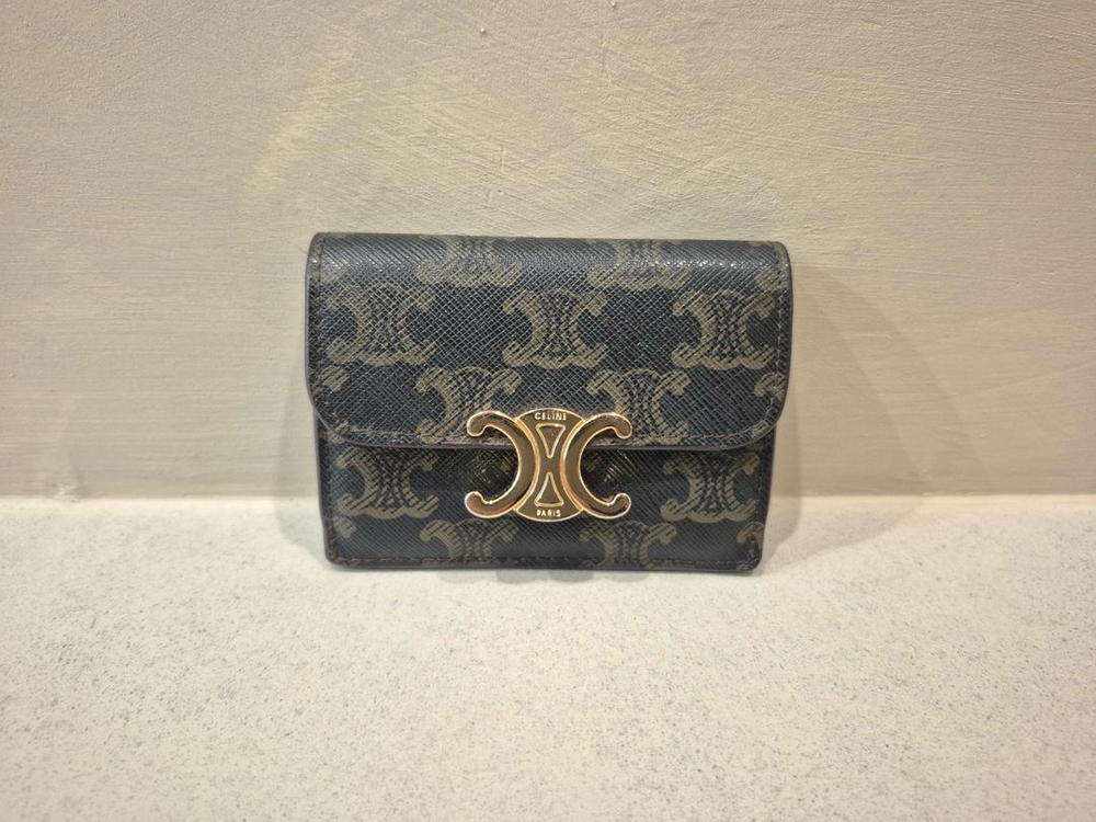 셀린느 정품 트리옹프 플랩 카드지갑 판매합니다 이미지