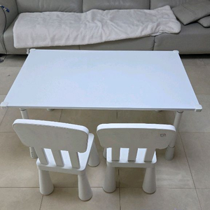 토끼네집 1160 책상 +이케아 유아의자2개