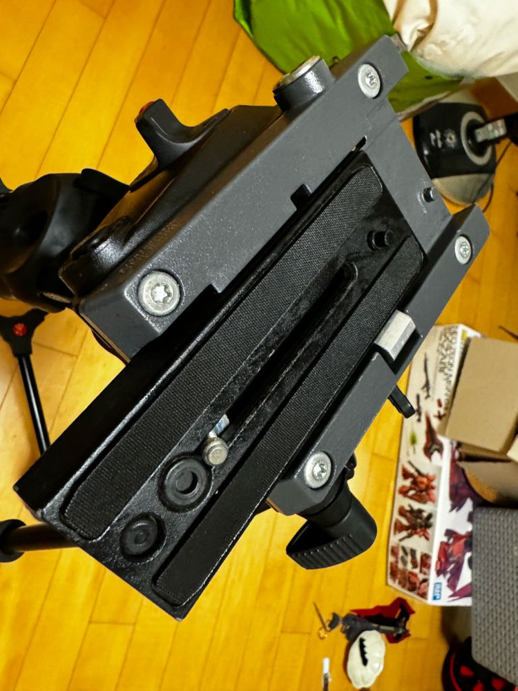 맨프로토 502am + 헤드 MVH500A 비디오 삼각대 판매합니다. 이미지