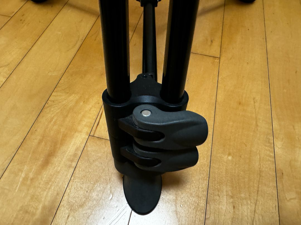 맨프로토 502am + 헤드 MVH500A 비디오 삼각대 판매합니다. 이미지