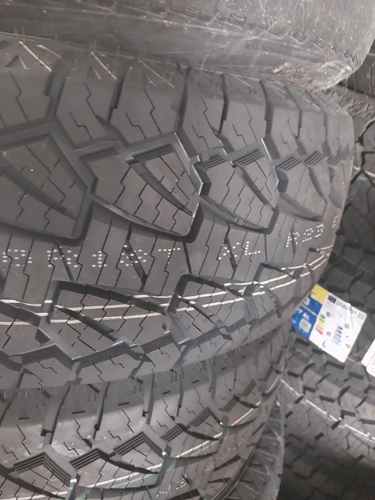 코란도스포츠 렉스턴스포츠 렉스턴2 슈퍼렉스턴 카이런 엑티언 255-60-18 AT 타이어 새거 4개 이미지