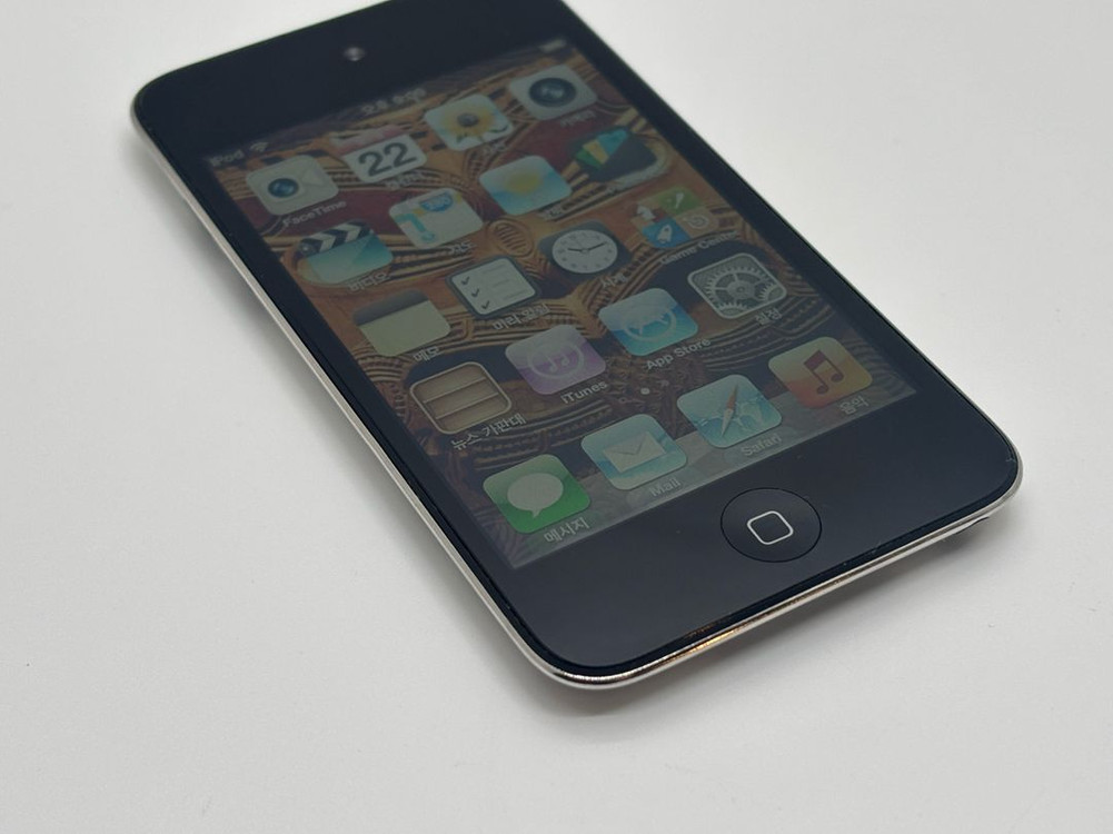 아이팟 터치 4세대 32G 블랙 (화면 불량 있음) 이미지