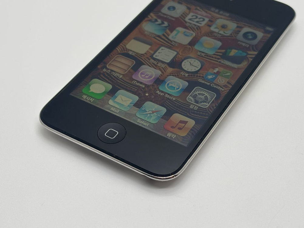 아이팟 터치 4세대 32G 블랙 (화면 불량 있음) 이미지