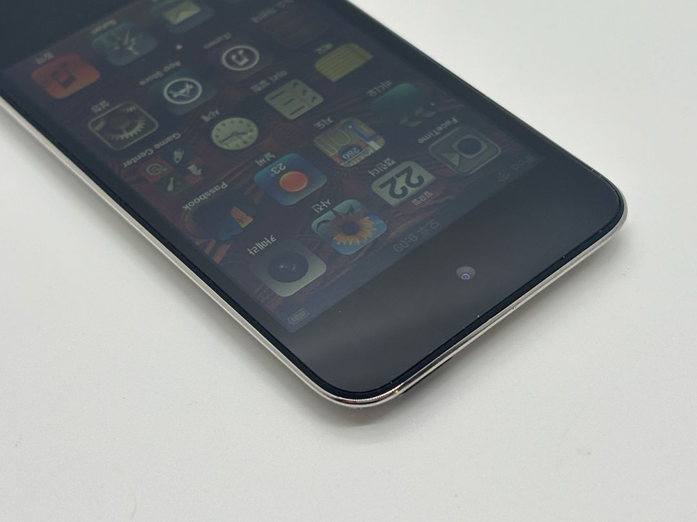 아이팟 터치 4세대 32G 블랙 (화면 불량 있음) 이미지