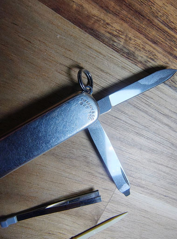 빅토리녹스 티파니&코 실버 이미지