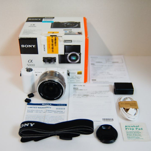 [소니] A5000 화이트 미러리스팝니다.