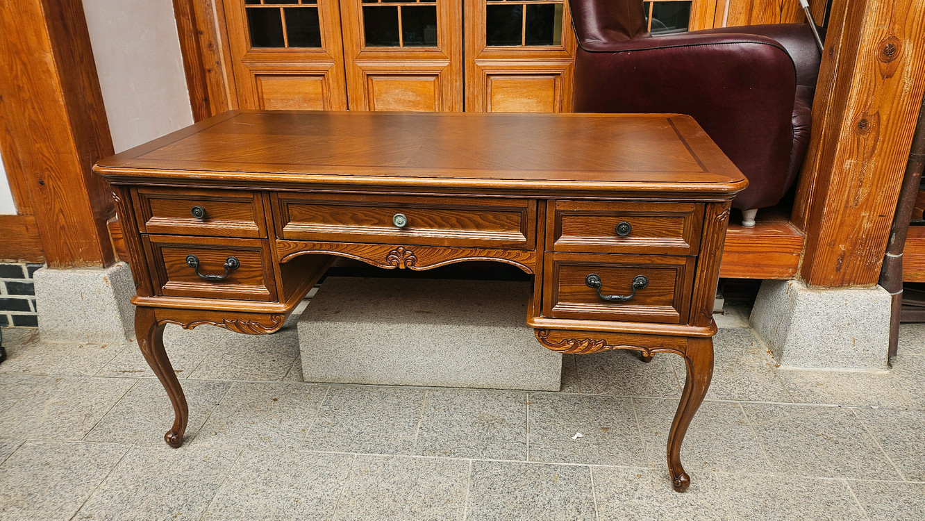 엔틱 스타일 책상--1