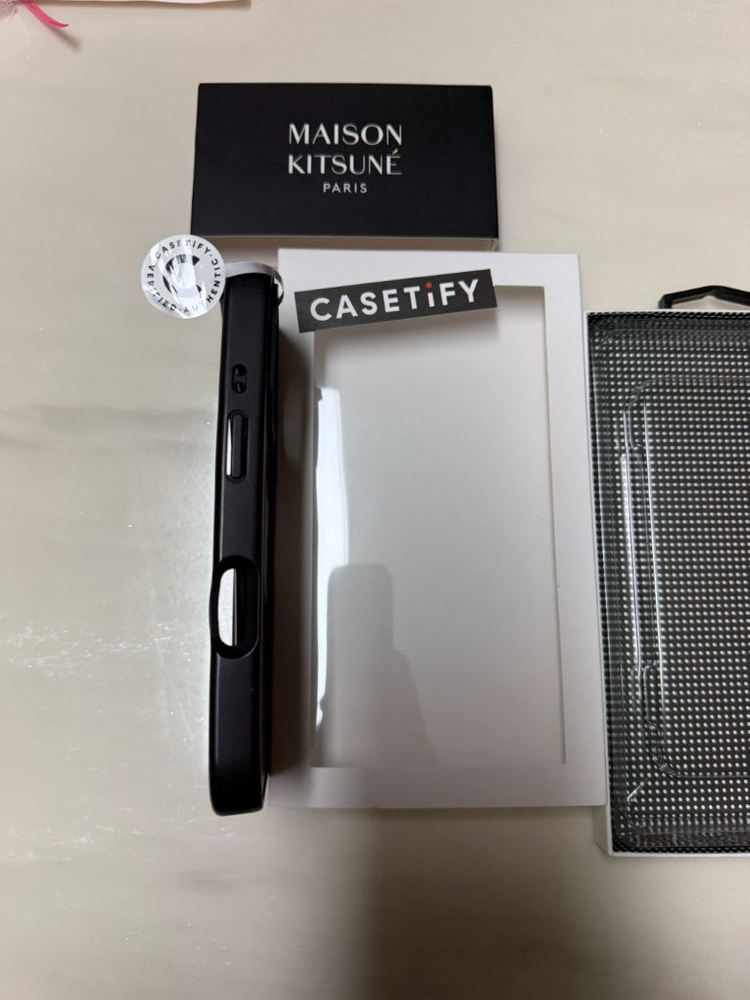 케이스티파이 x 메종 키츠네 아이폰 블랙 맥세이프 임팩트 케이스 매트 블랙 아이폰 16 프로 이미지