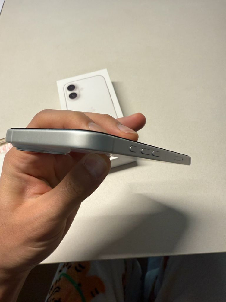 아이폰16 / 256기가 / 배터리 100 / 현재 사이클 172--5