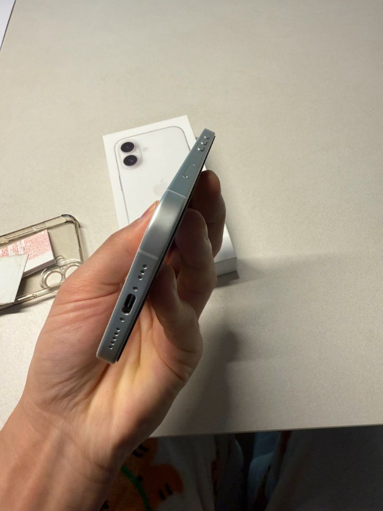 아이폰16 / 256기가 / 배터리 100 / 현재 사이클 172--6