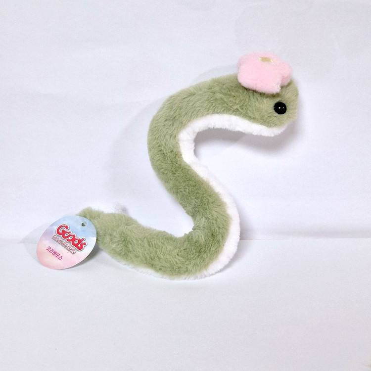 뱀 인형 꽃단 뱀 인형 귀여운 인형 괴담출근 백사헌 괴출 이미지